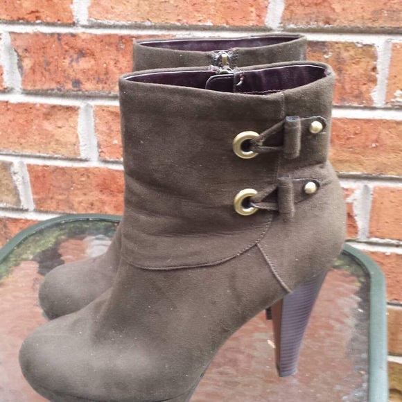 Limelight Booties - Picture 3 of 3